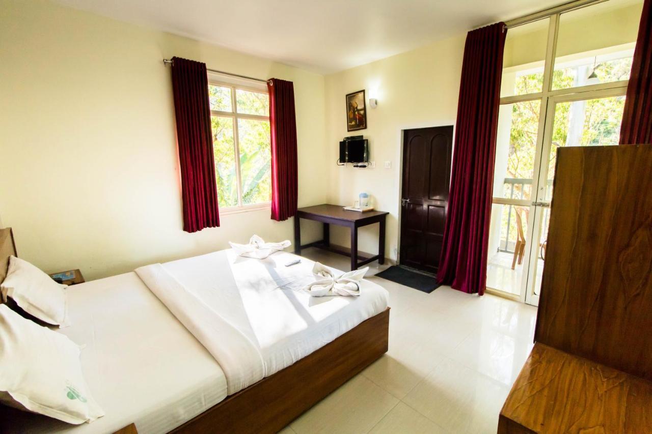 Eden Holidays Ev Munnar Exterior photo
